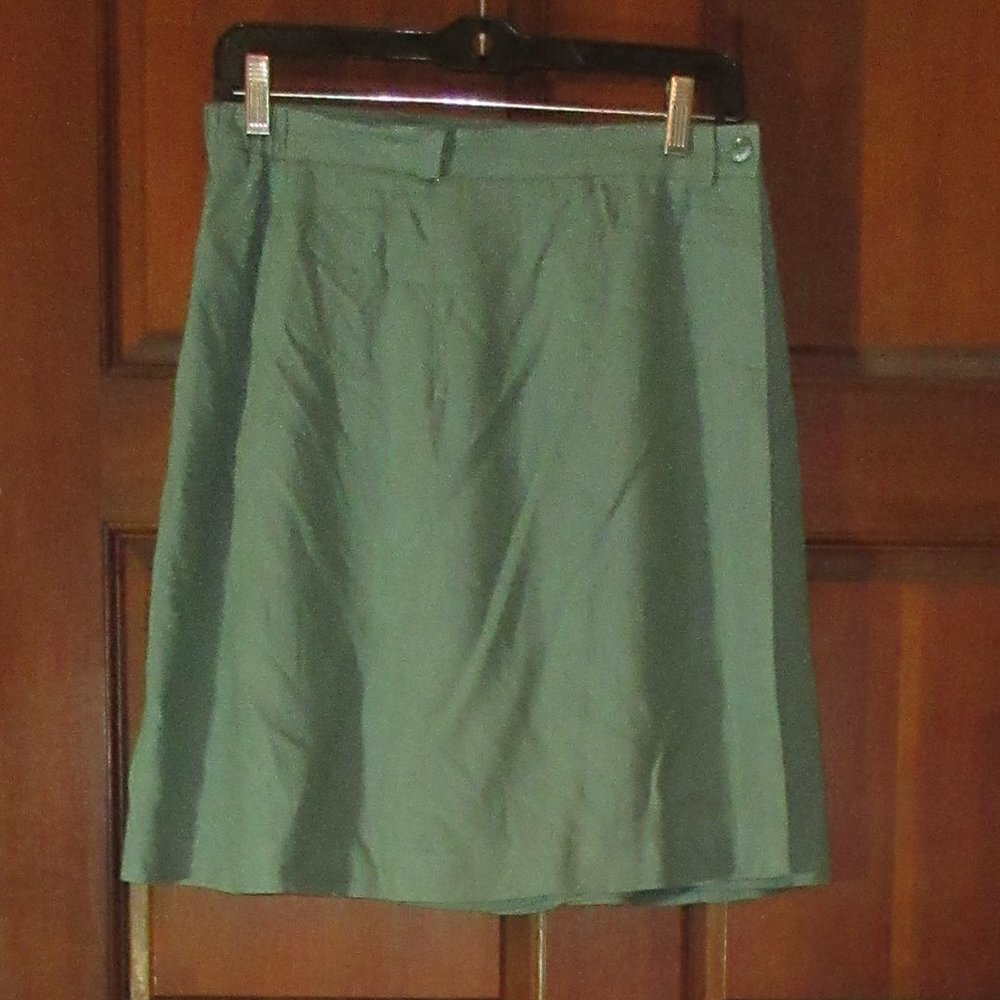 SHARON YOUNG Sage Skort Size 8